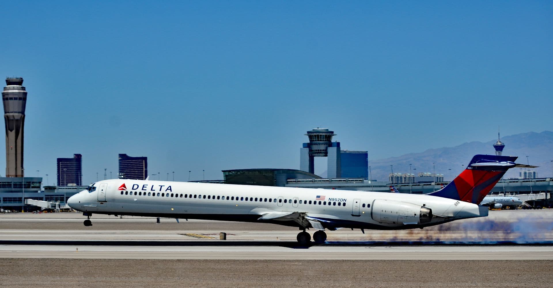N952DN - Douglas