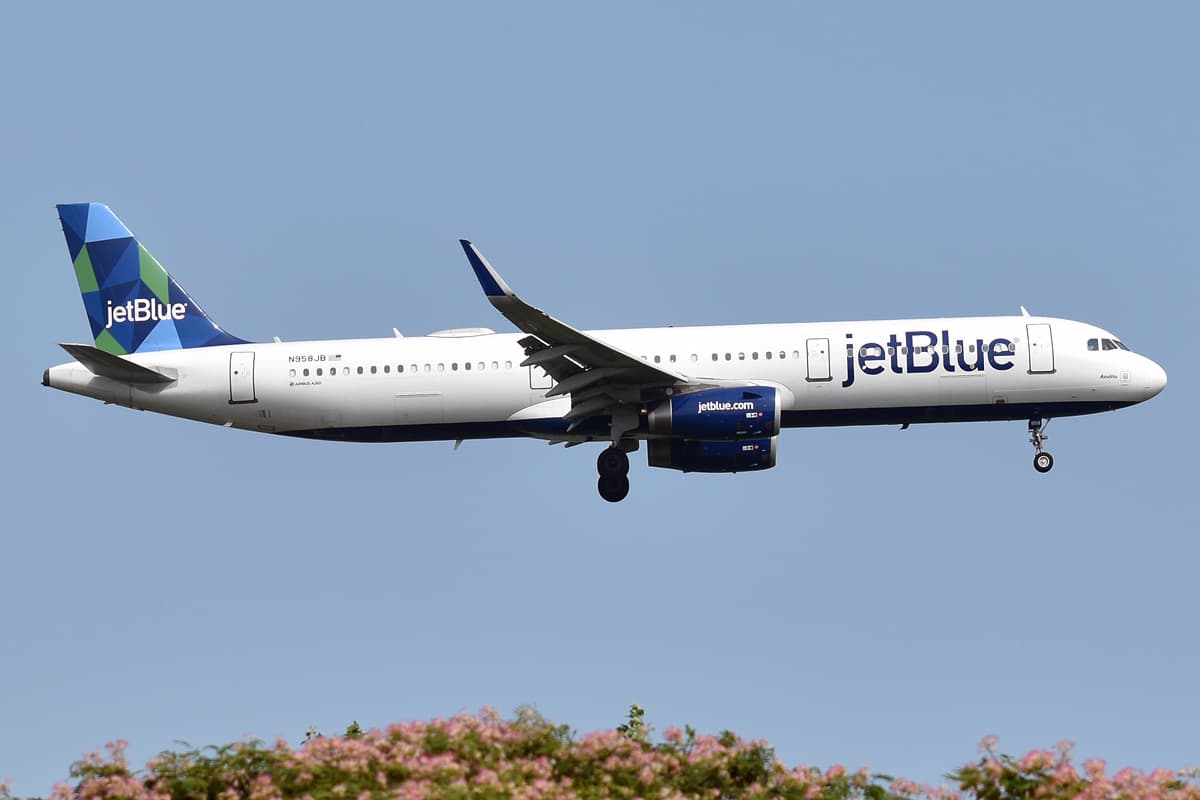N958JB - Airbus