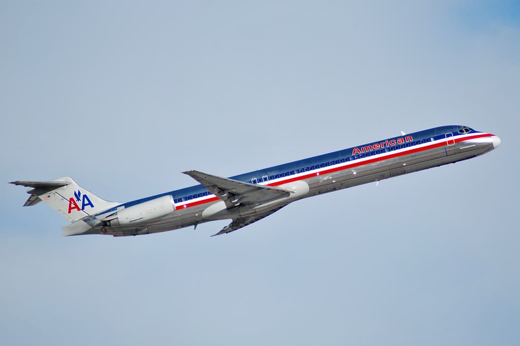 N970TW - Douglas