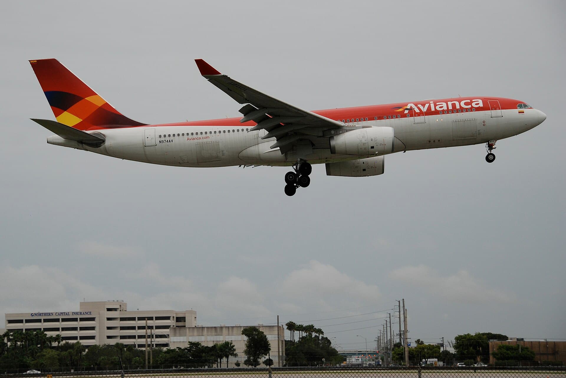 N974AV - Twin-engine aircraft