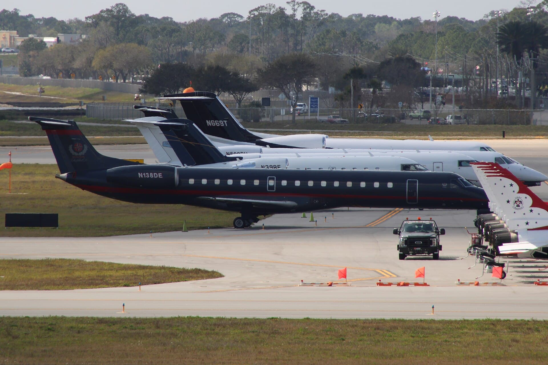 N138DE - Embraer