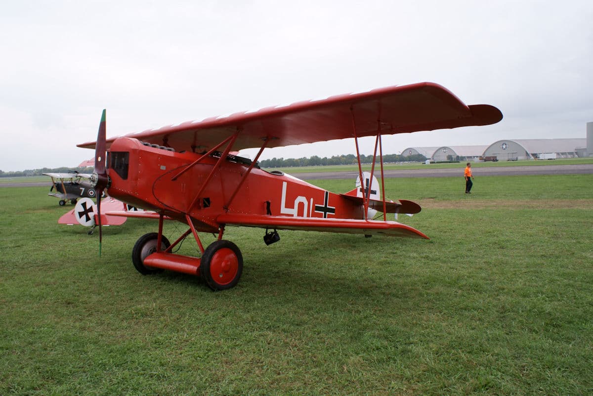 - Single-engine aircraft