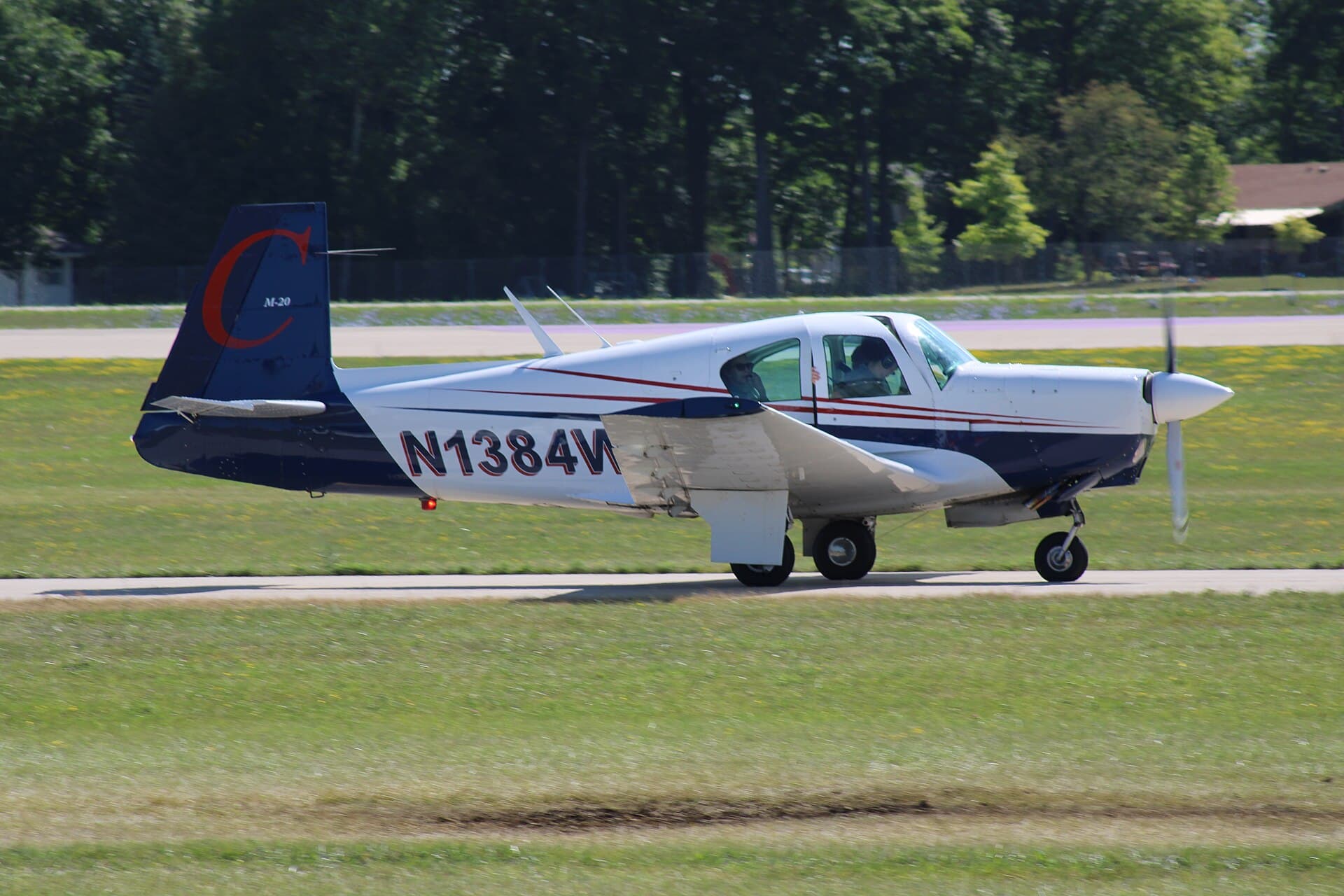 N1384W - Single-engine aircraft
