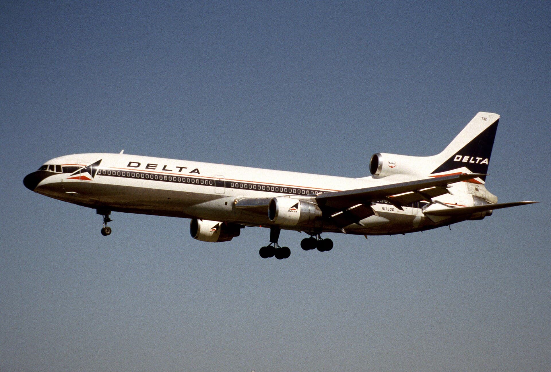 N1732D - Lockheed