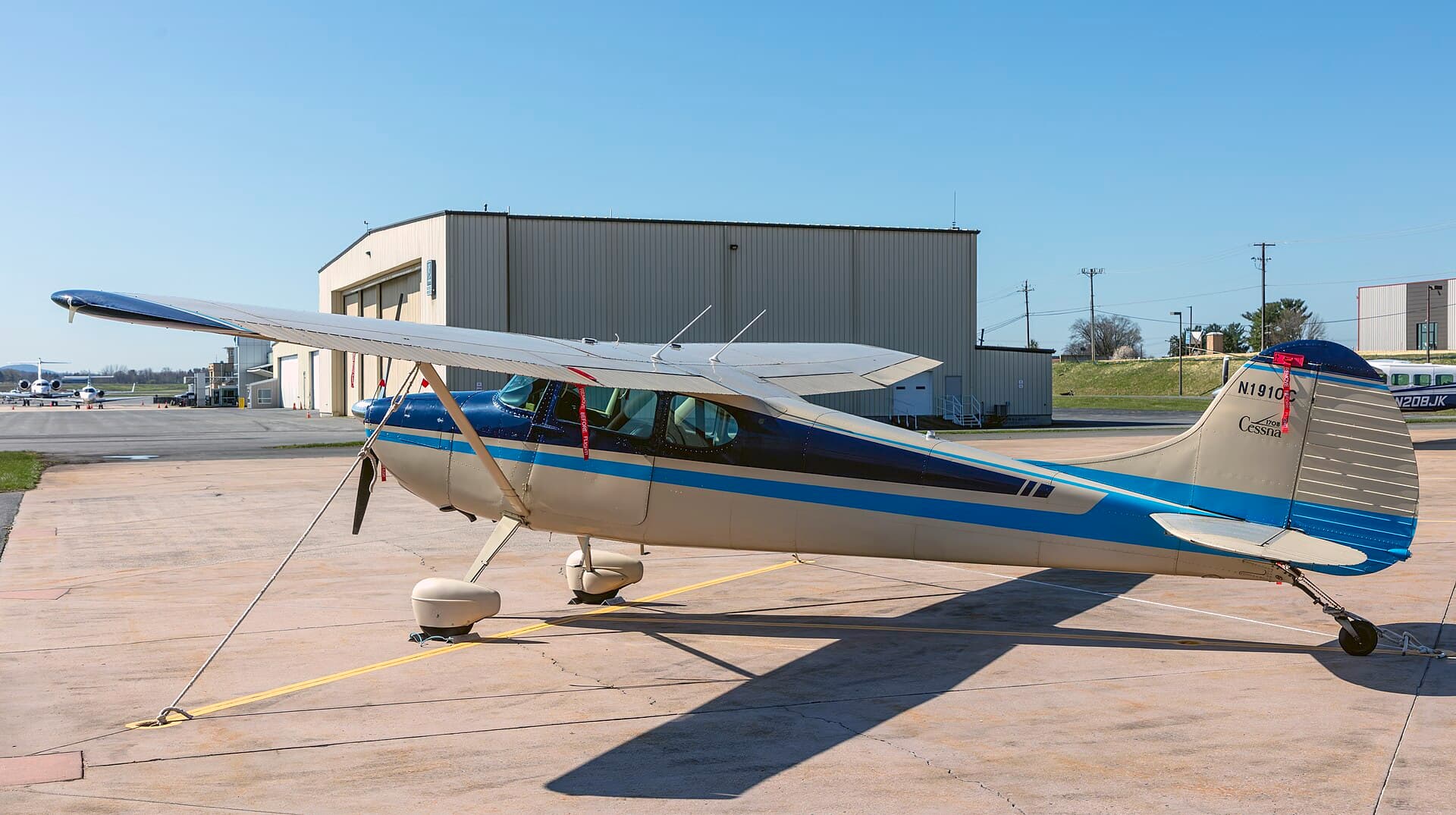 N1910C - Cessna