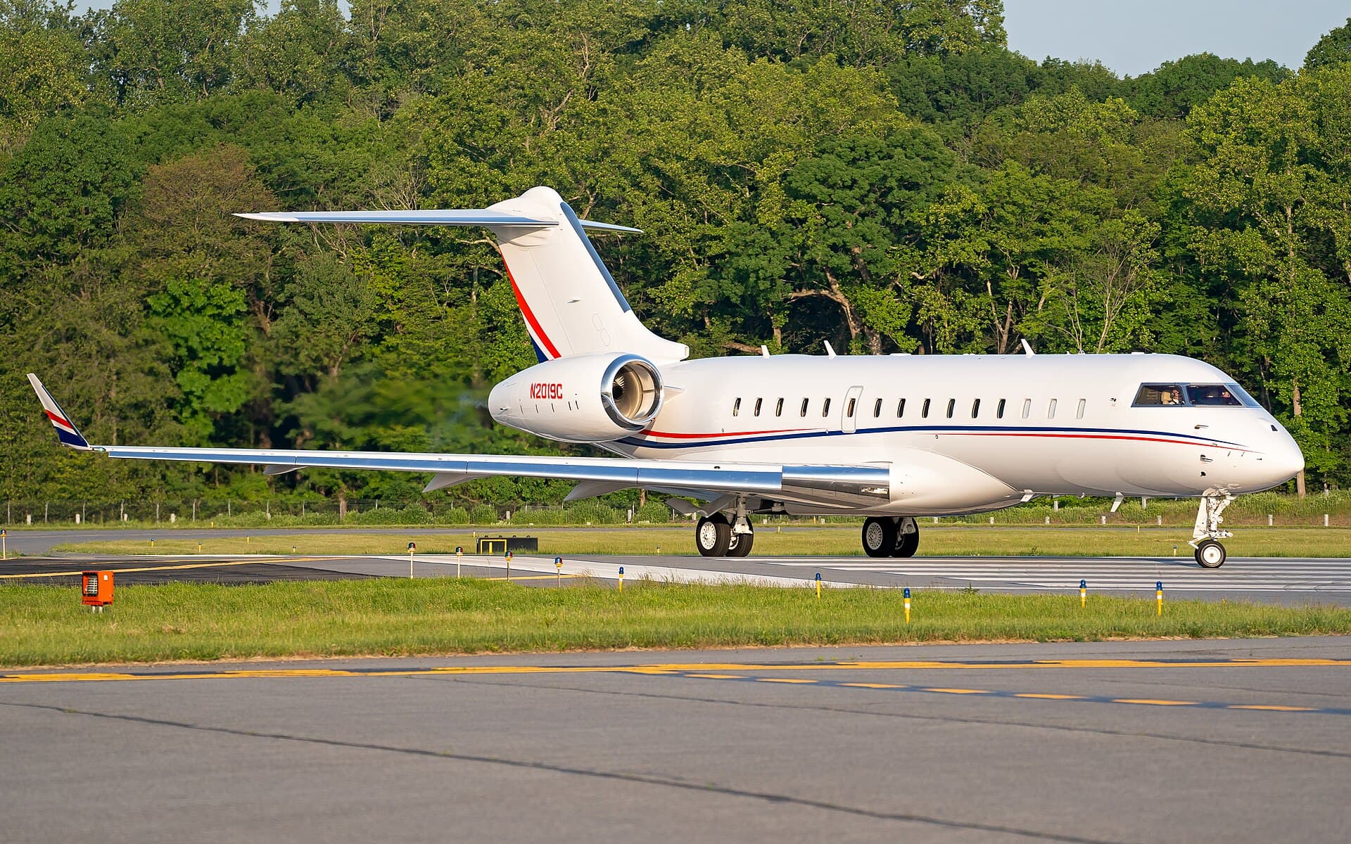 N2019C - Business jet