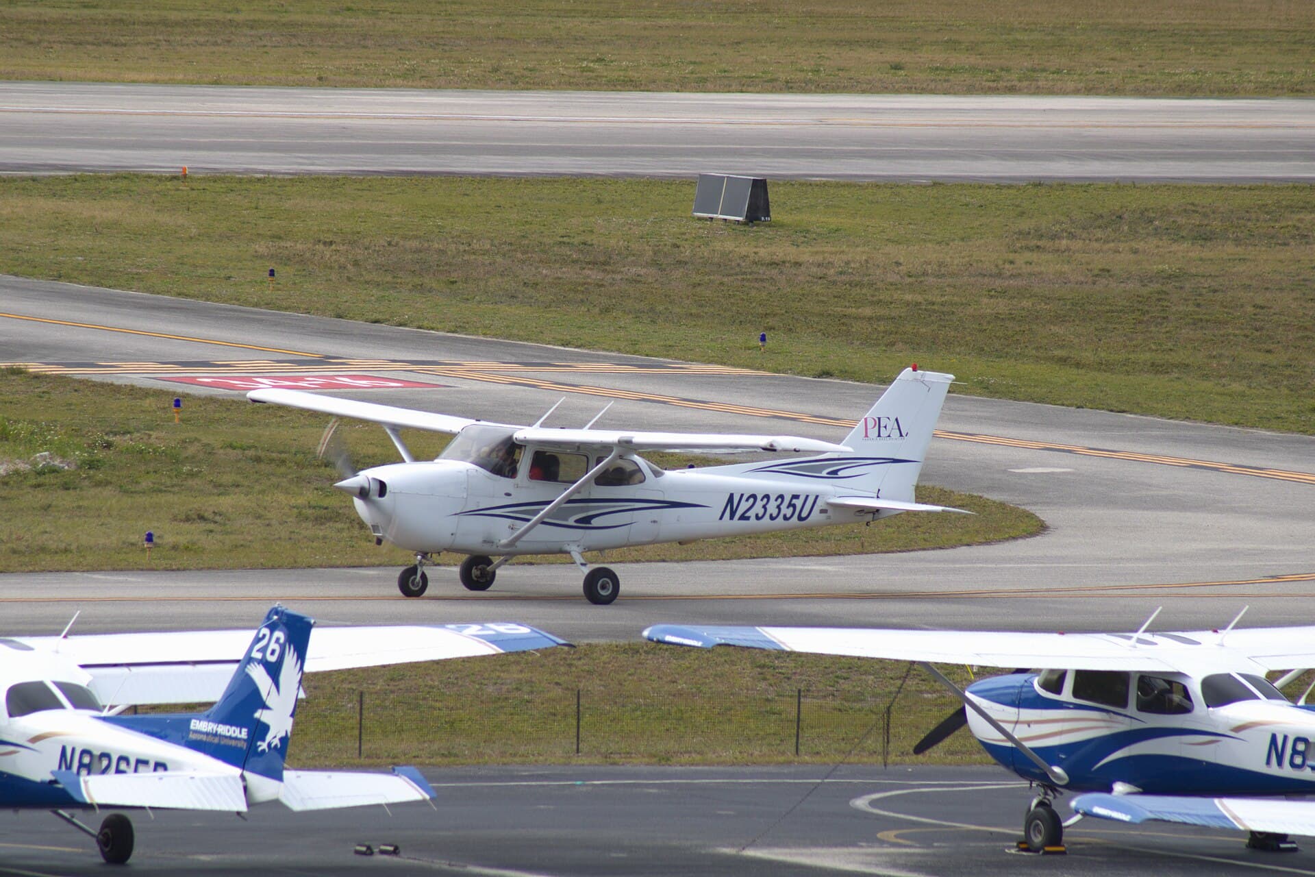 N2335U - Single-engine aircraft