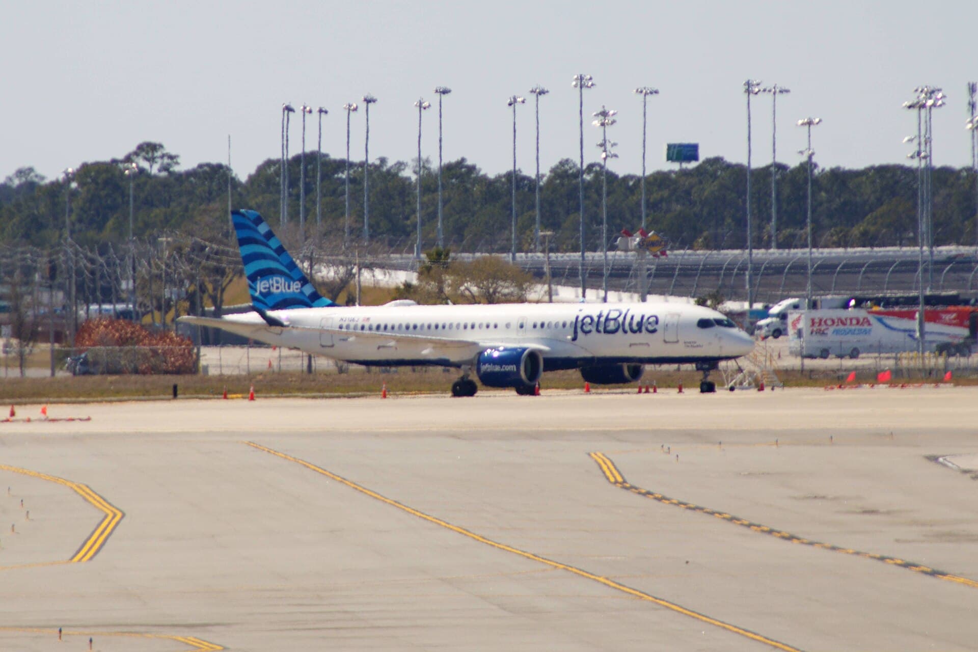 N3156J - Airbus