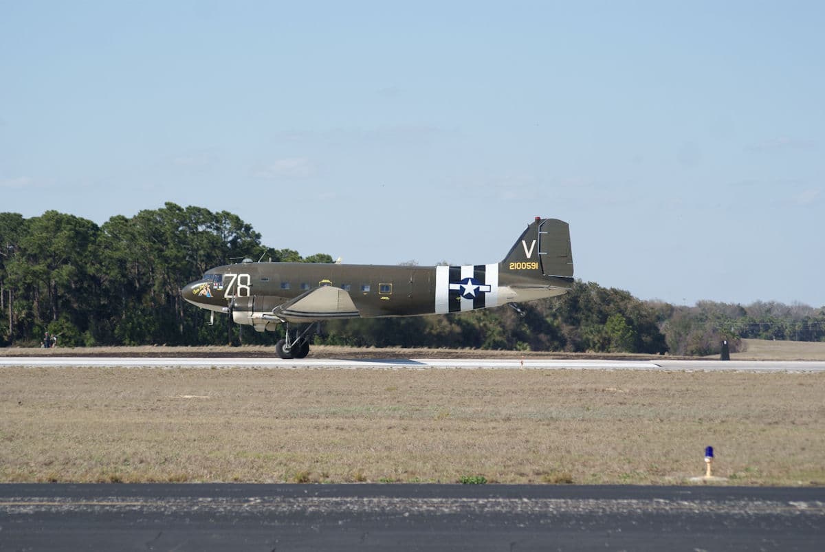 - Twin-engine aircraft