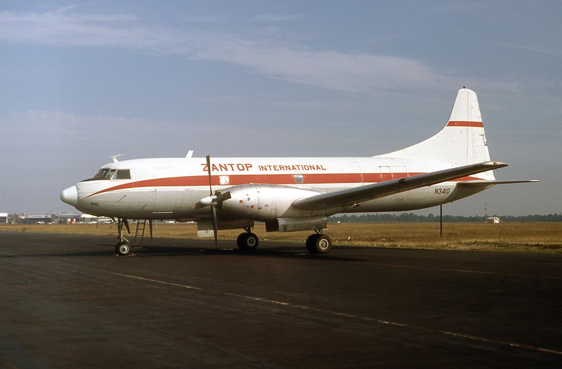 N3410 - Twin-engine aircraft