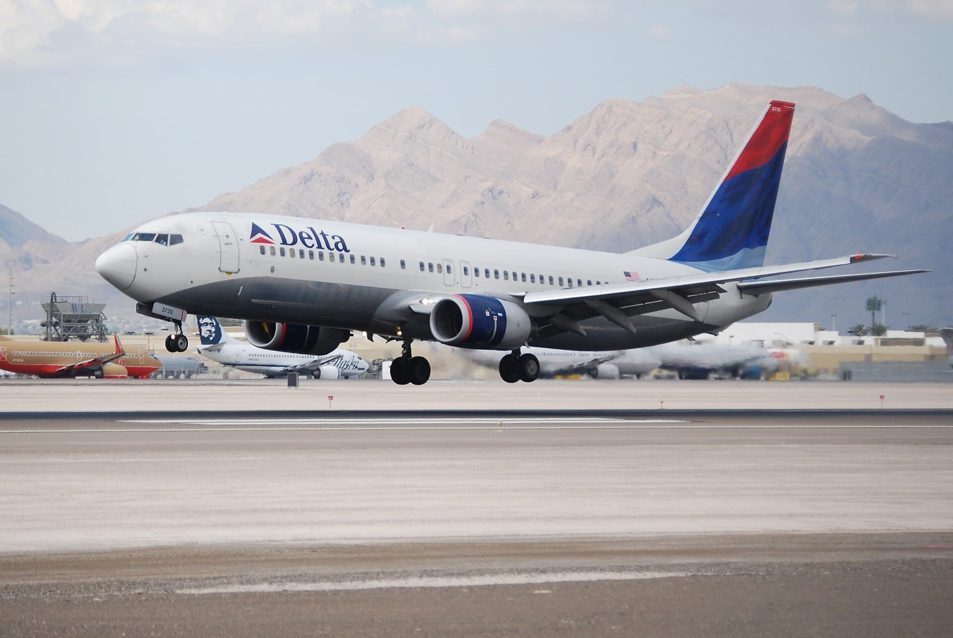 N3730B - Twin-engine aircraft
