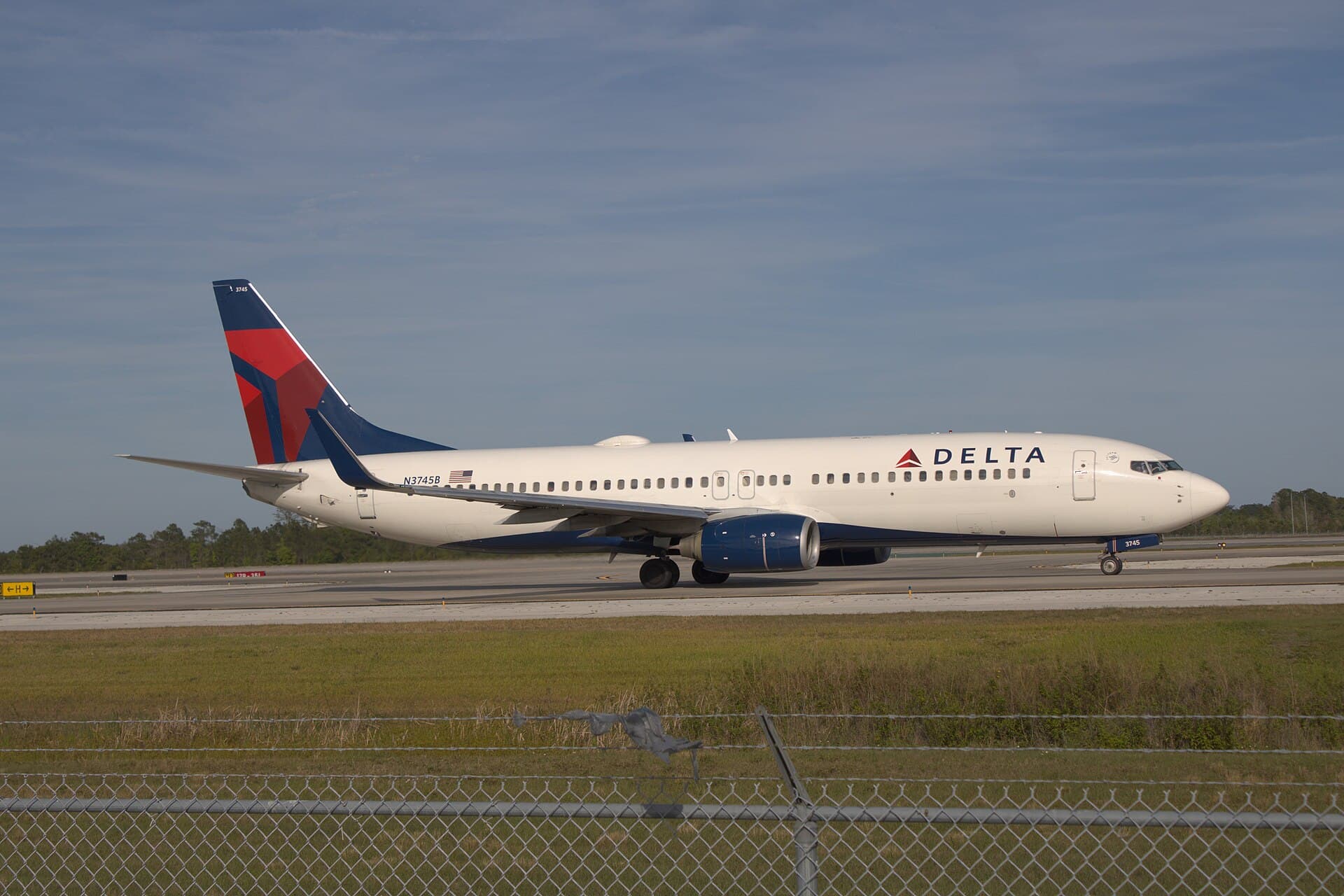 N3745B - Twin-engine aircraft