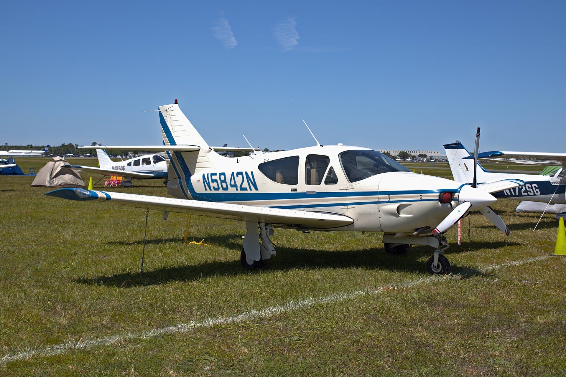 N5842N - Single-engine aircraft
