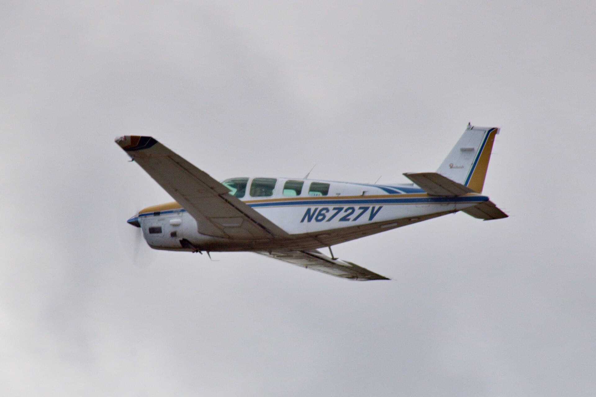 N6727V - Beechcraft