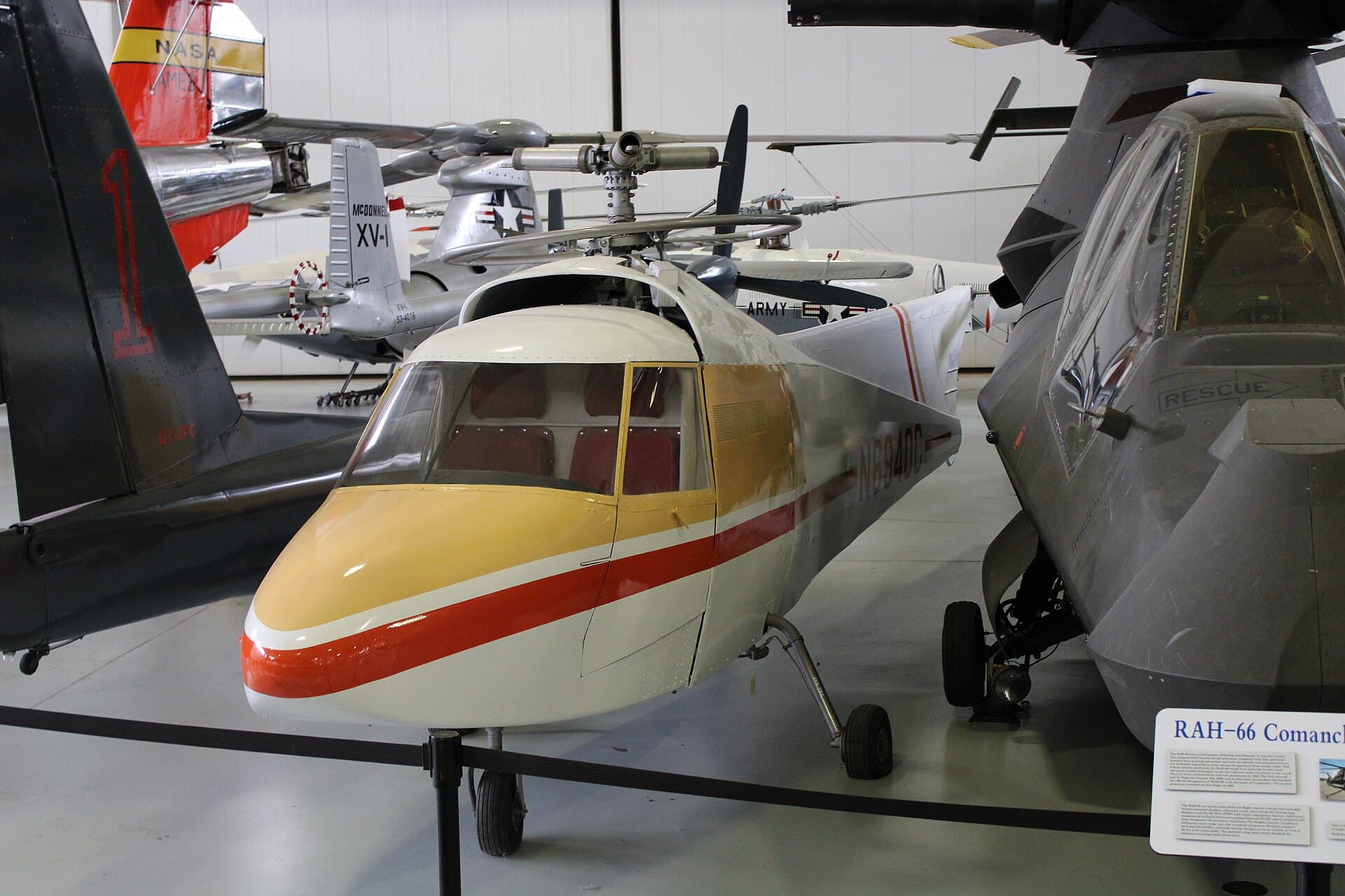 N6940C - Aircraft