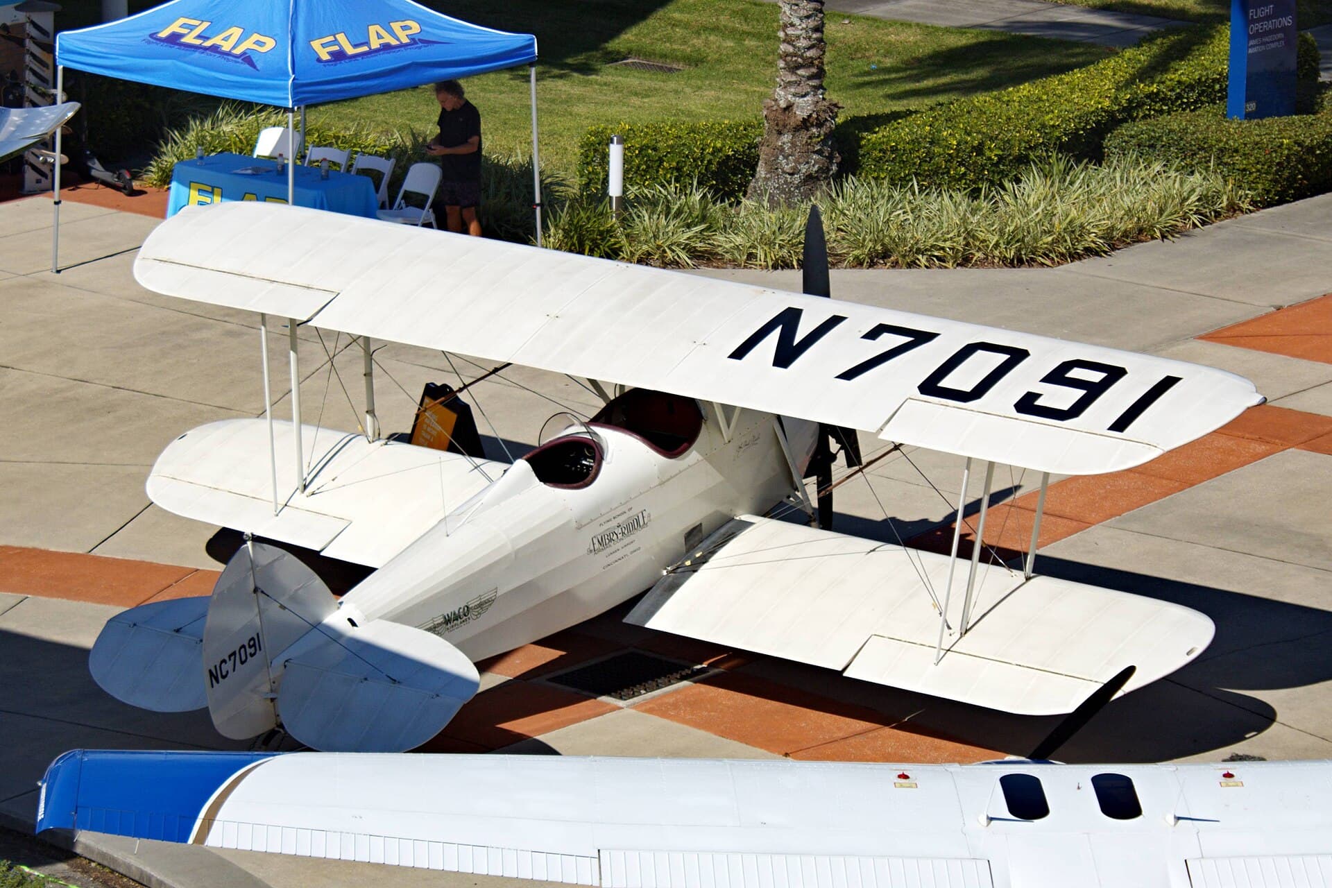 - Single-engine aircraft