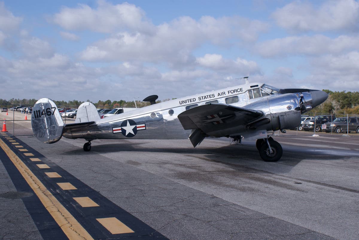 - Twin-engine aircraft
