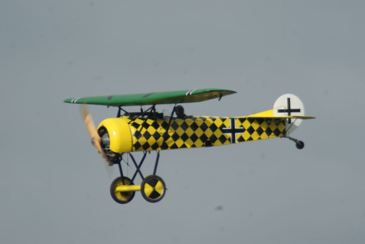 - Single-engine aircraft