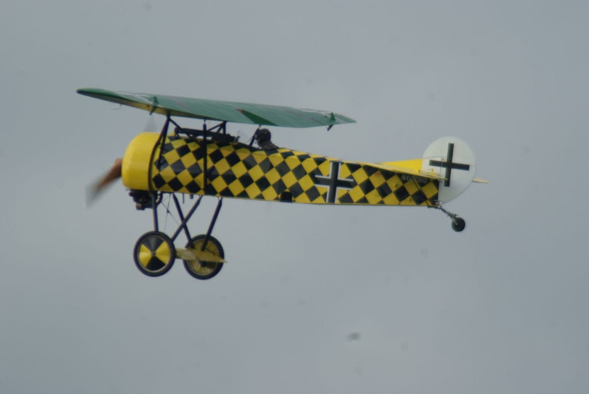 - Single-engine aircraft