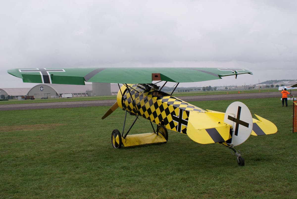 - Single-engine aircraft