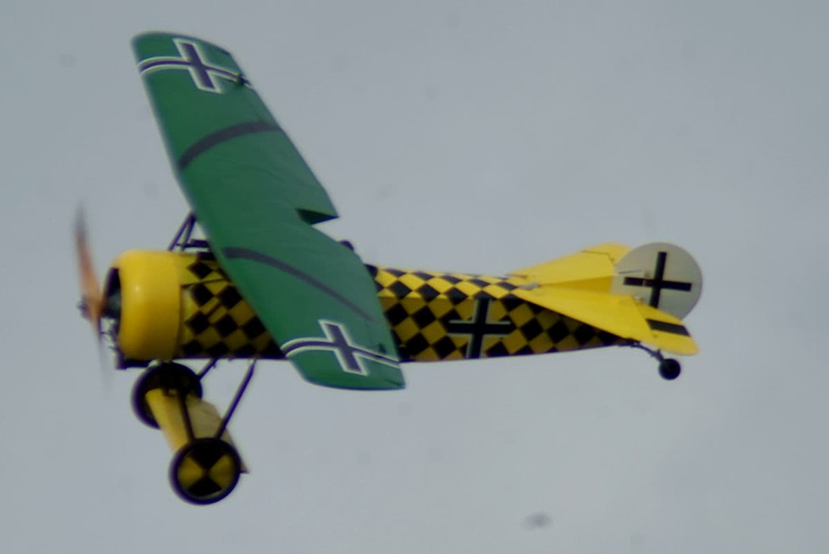- Single-engine aircraft