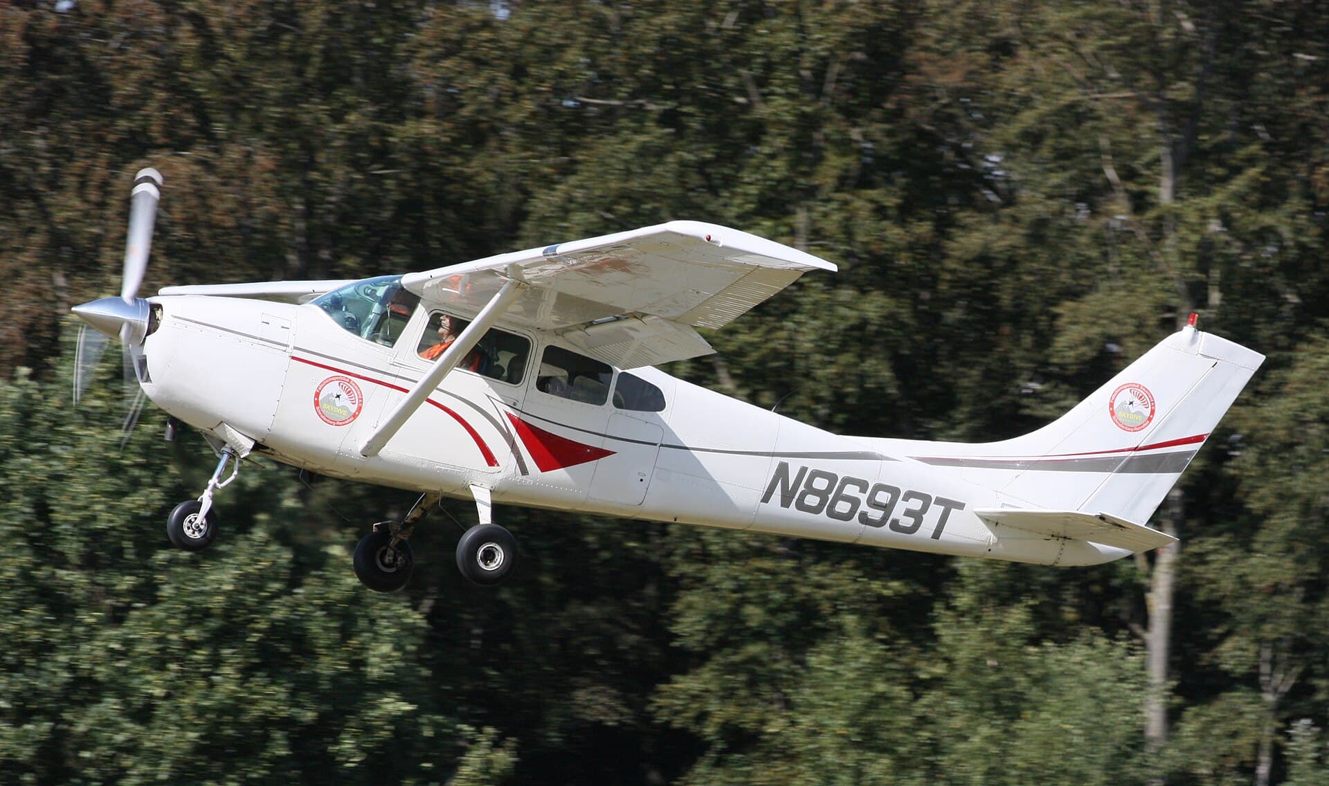 N8693T - Single-engine aircraft