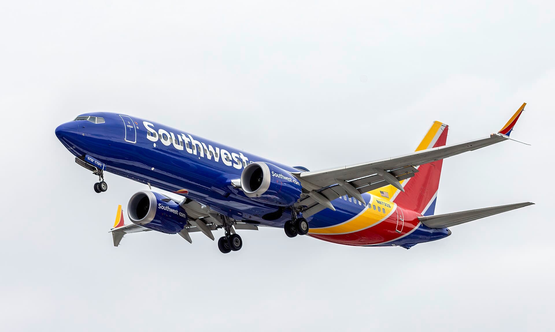 N8732S - Boeing