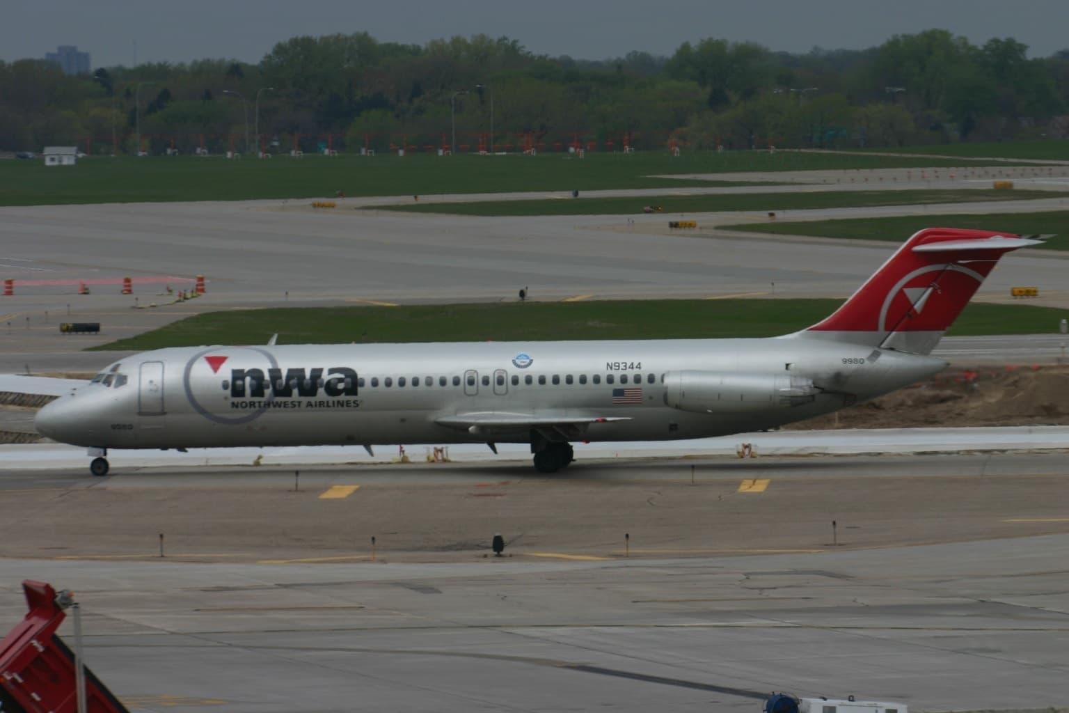 N9344 - Douglas