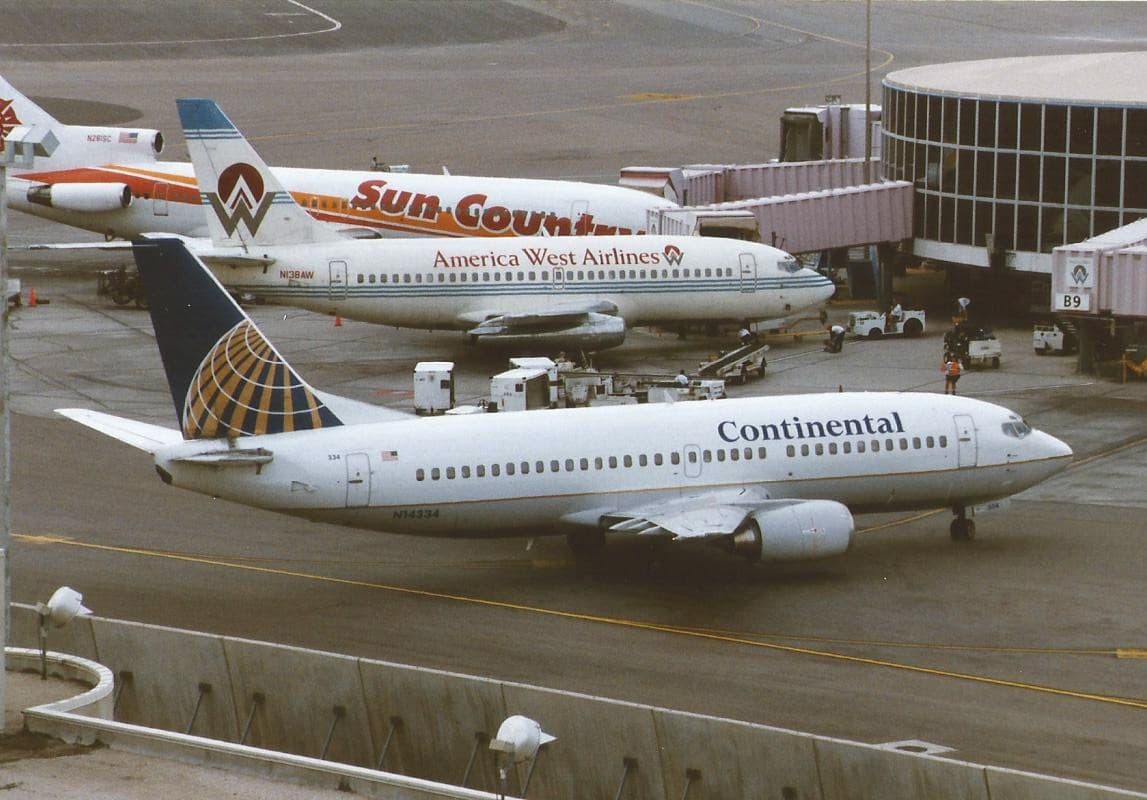 N14334 — Twin-engine aircraft