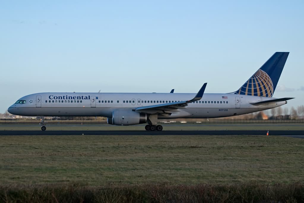 N17128 - Boeing