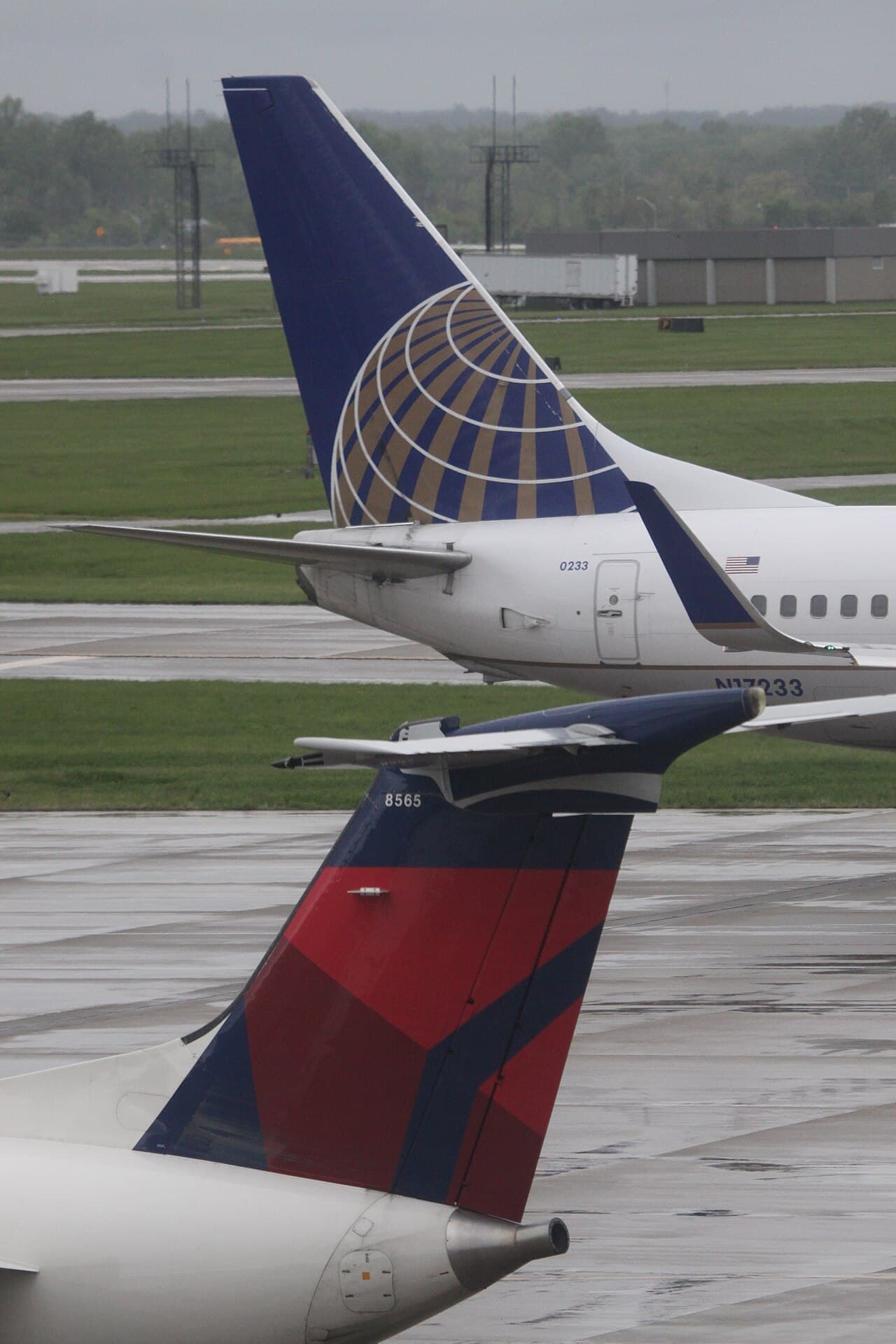 N17233 - Aircraft