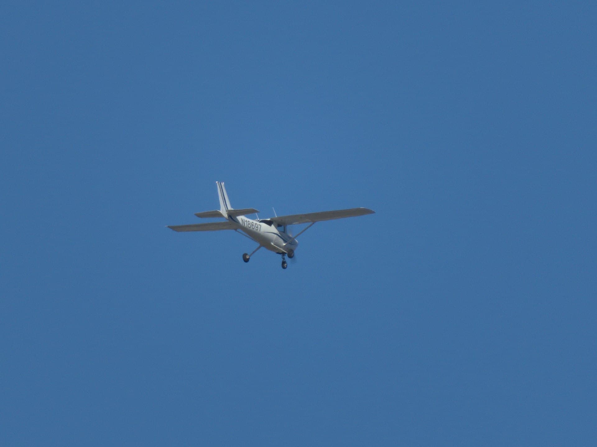 N18697 - Single-engine aircraft