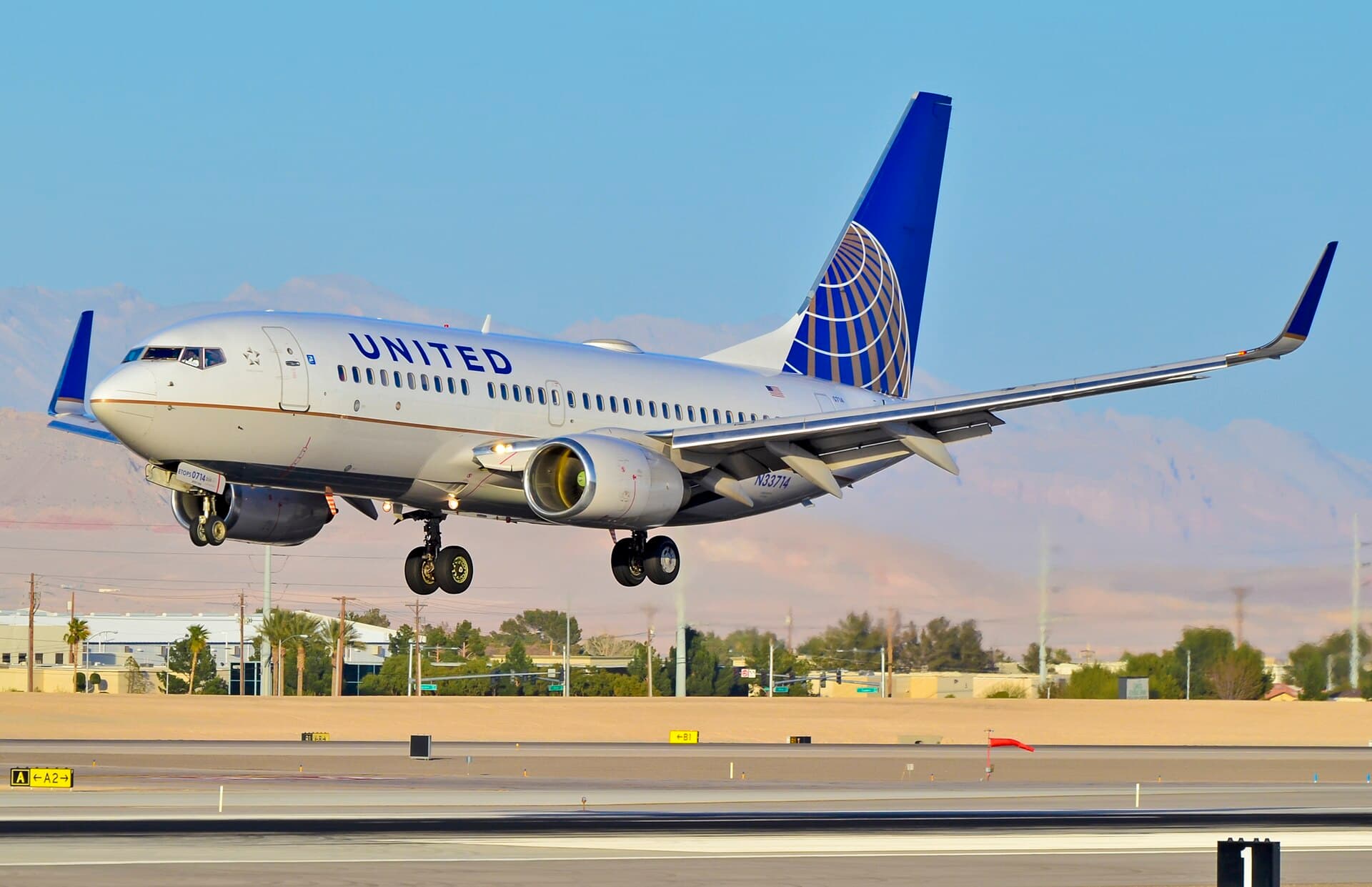 N33714 - Boeing