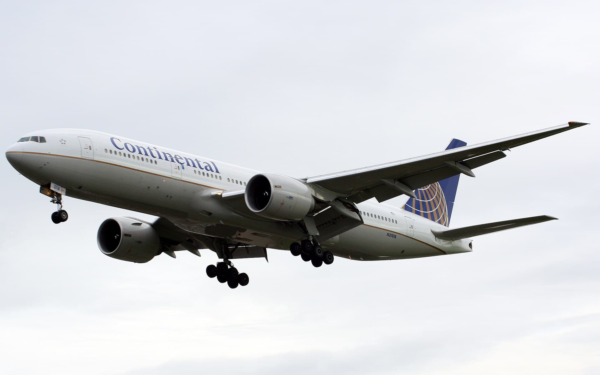 N37018 - Boeing