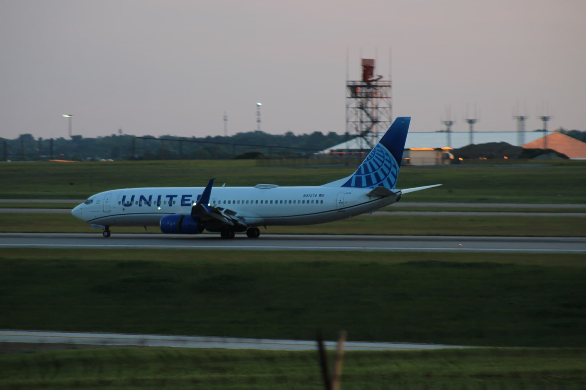N37274 - Boeing