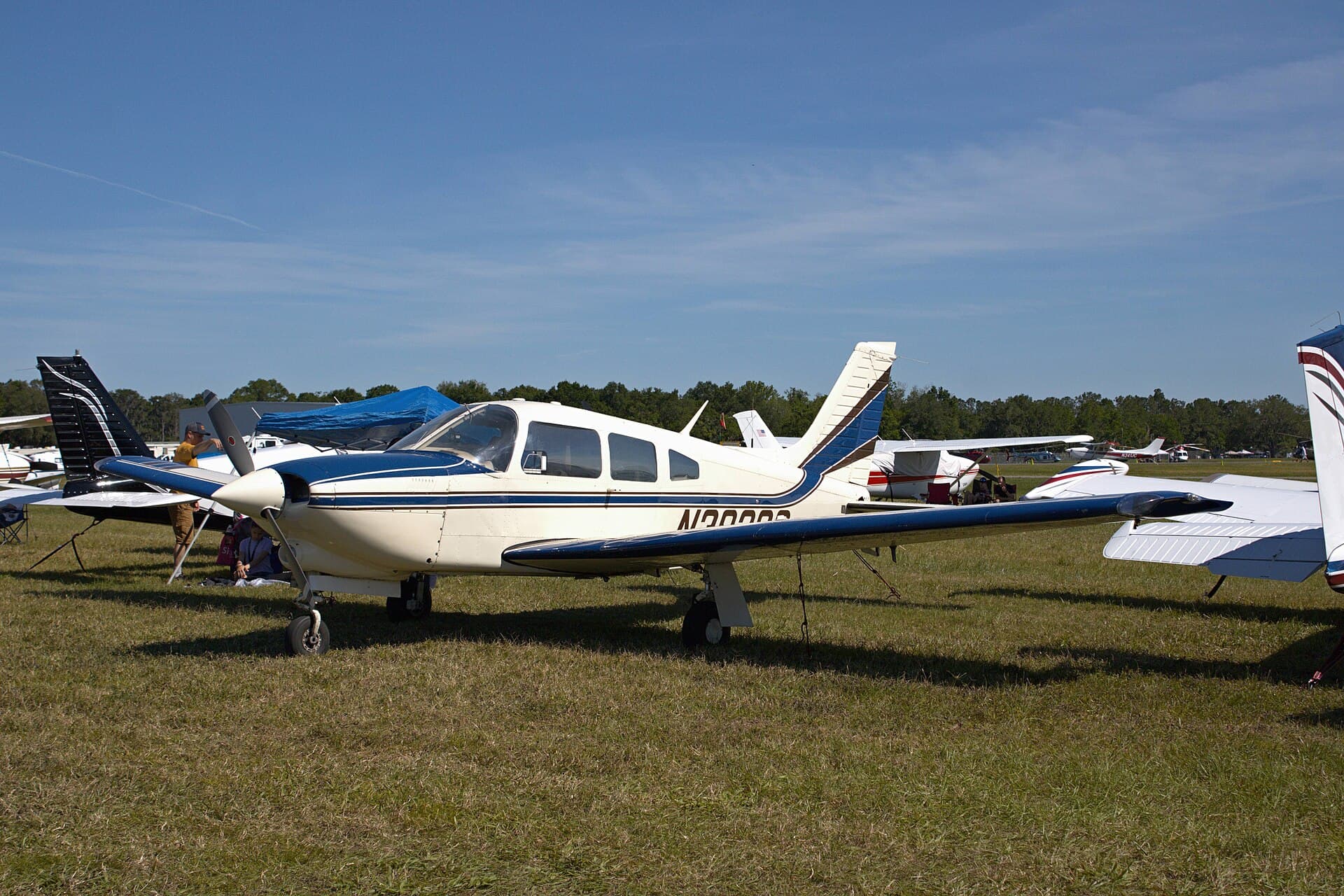 N38203 - Single-engine aircraft