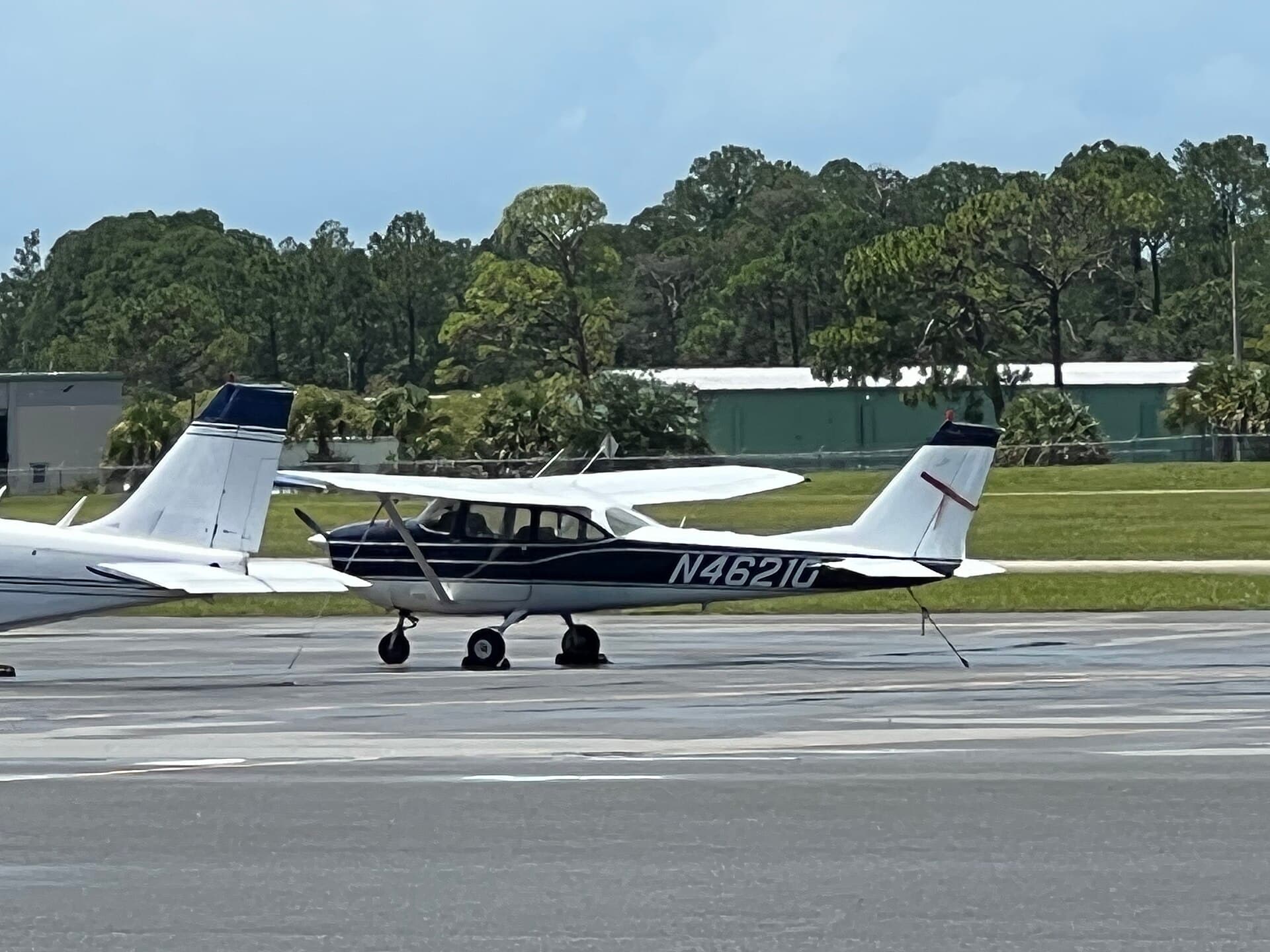 N46210 - Single-engine aircraft