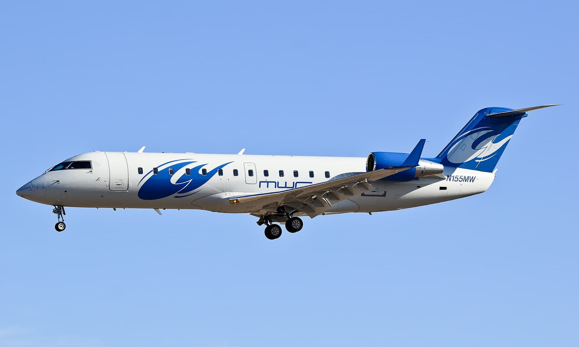 N155MW - Twin-engine aircraft