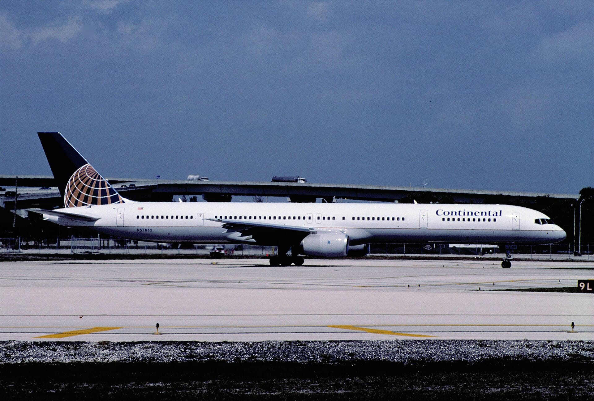 N57852 - Boeing