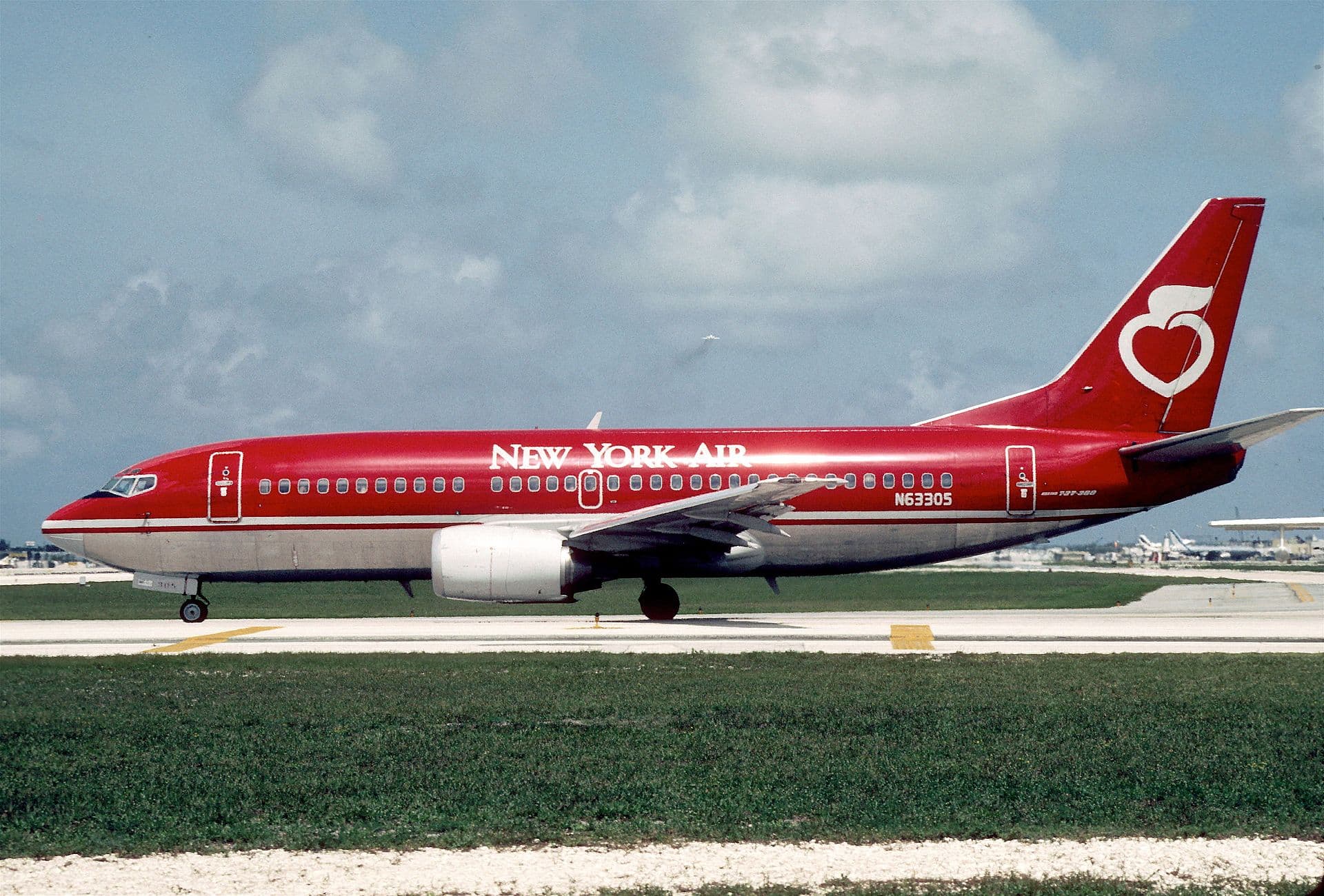 N63305 - Twin-engine aircraft