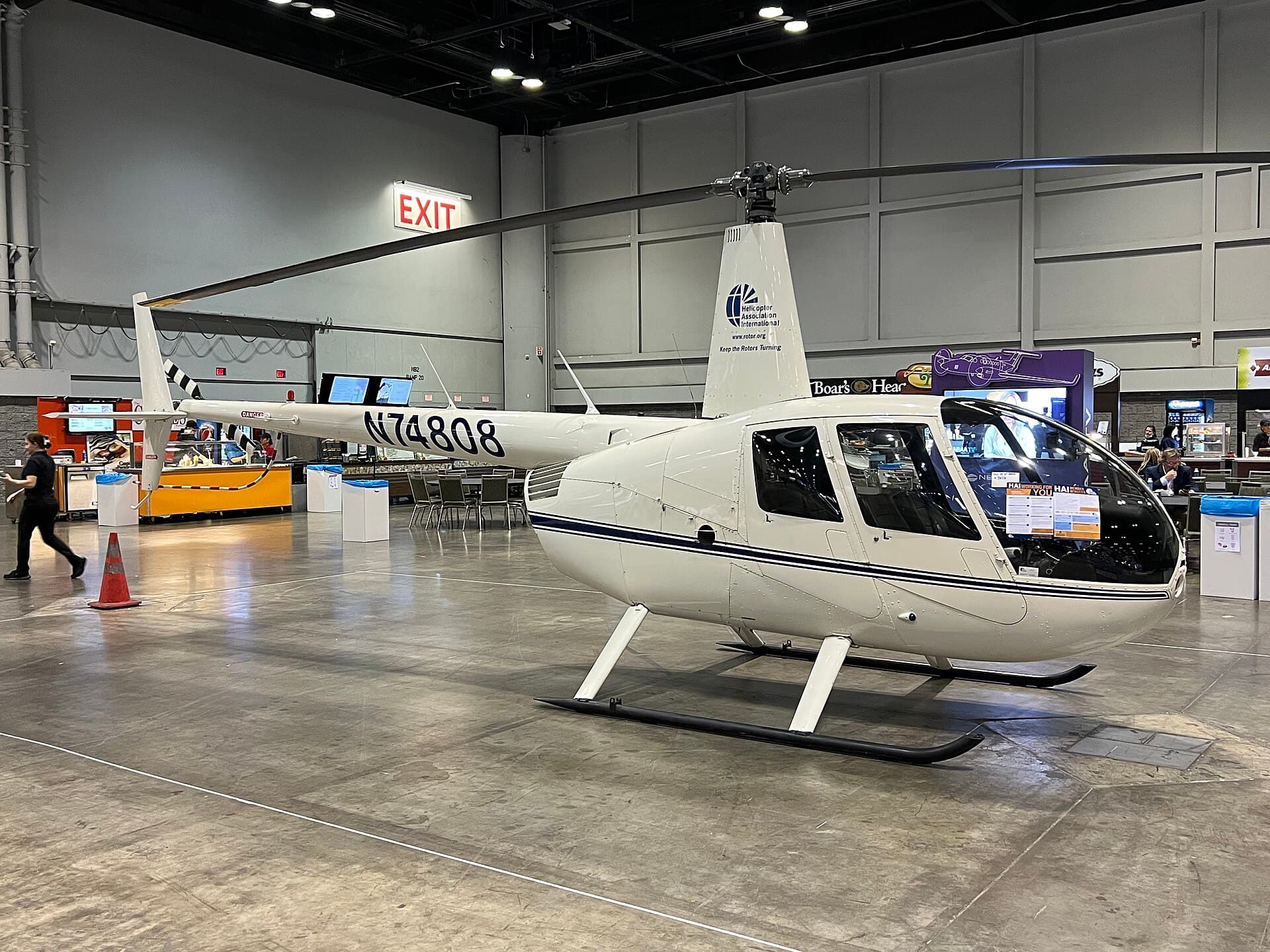 N74808 - Helicopter