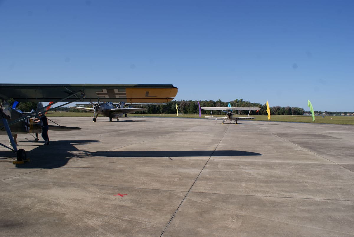- Single-engine aircraft