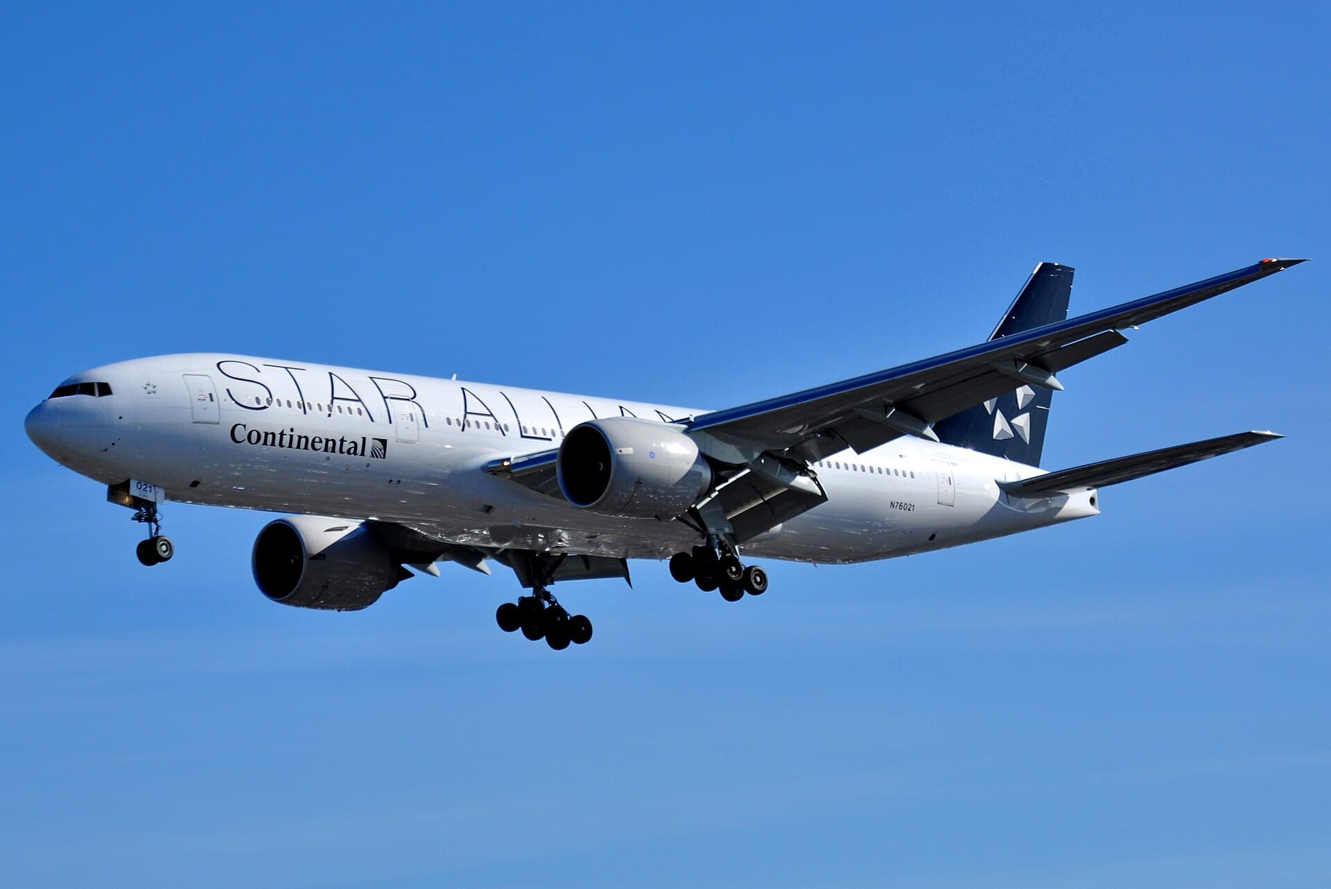 N76021 - Boeing