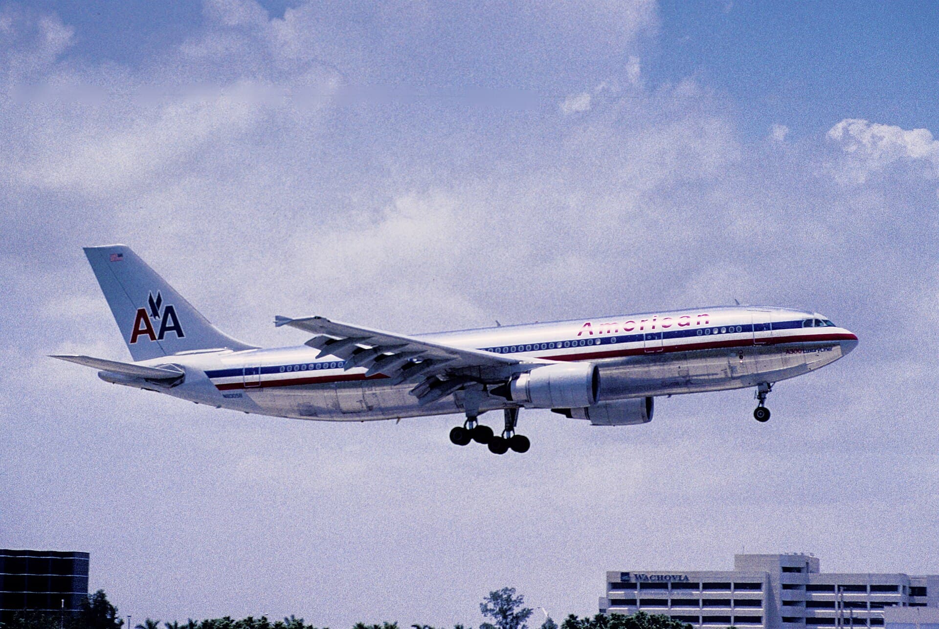 N80058 - Twin-engine aircraft