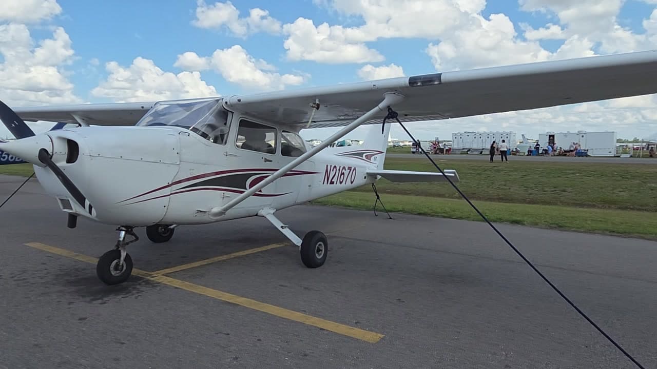 N21670 at KLAL