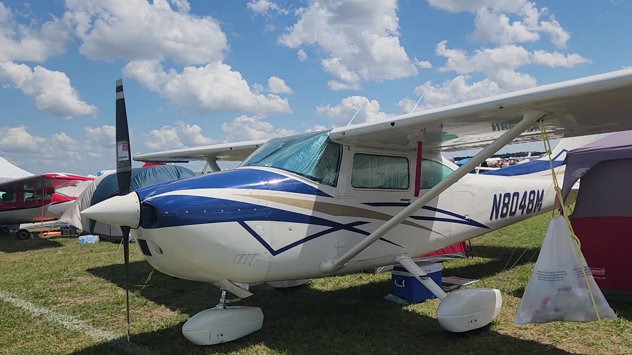 N8048M at KLAL