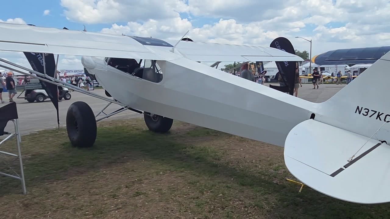 N37KC at KLAL