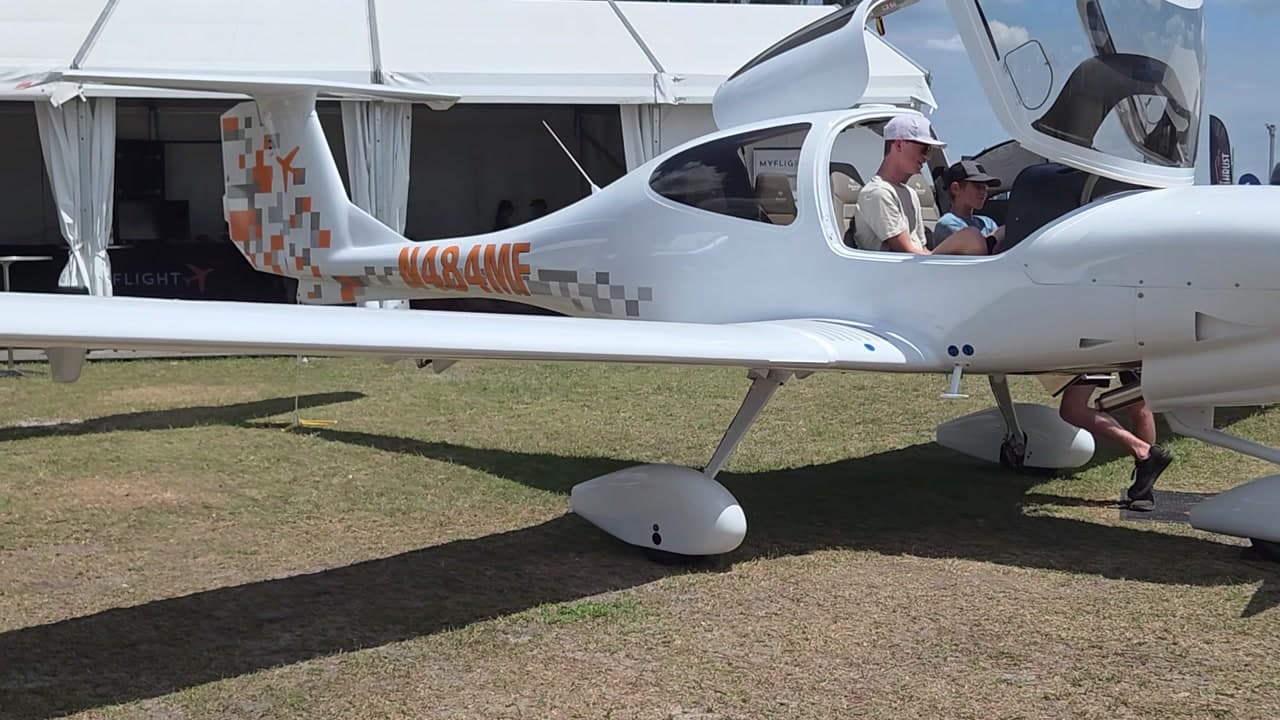 N484MF at KLAL