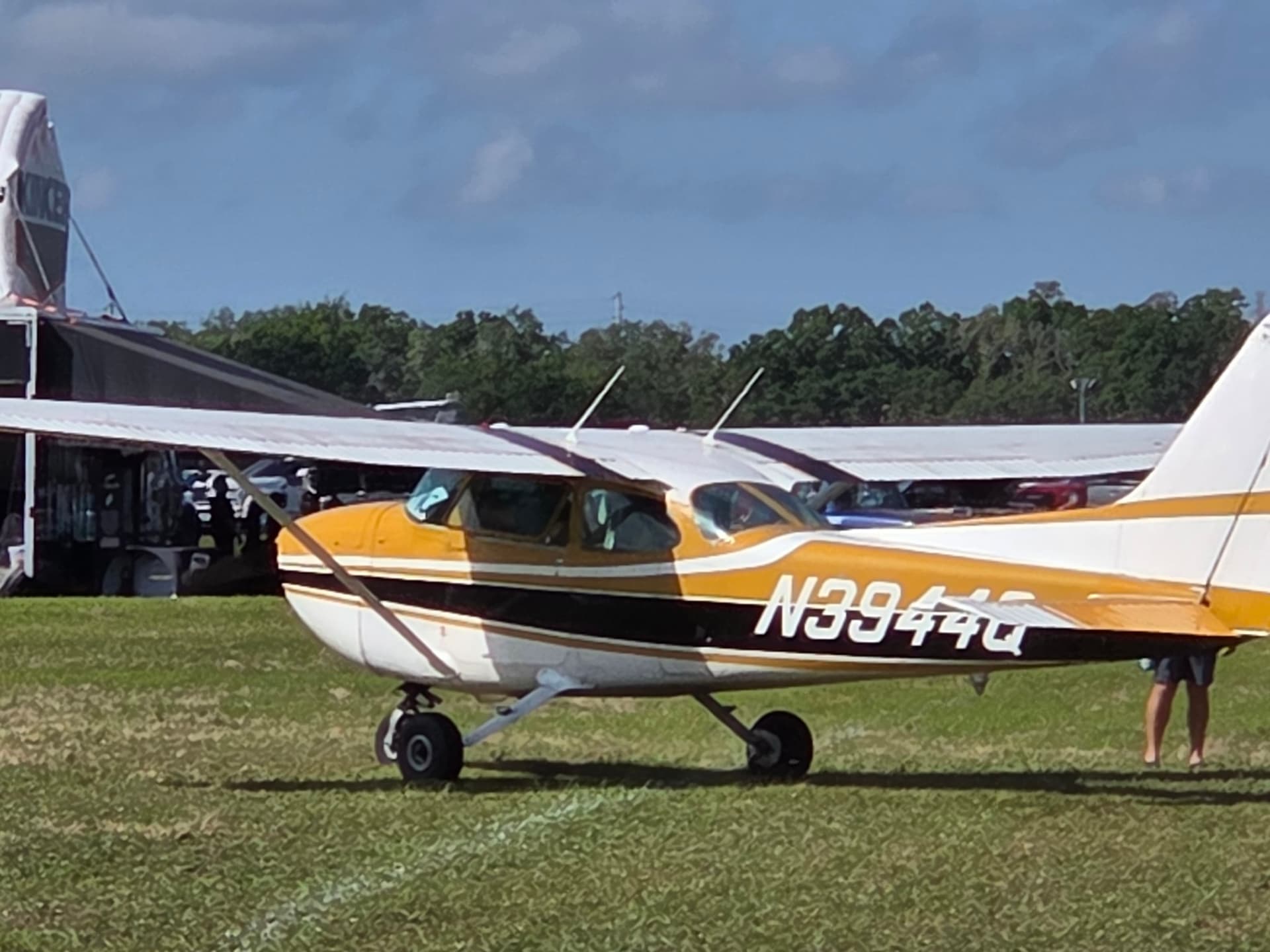 N3944Q — Cessna 172L