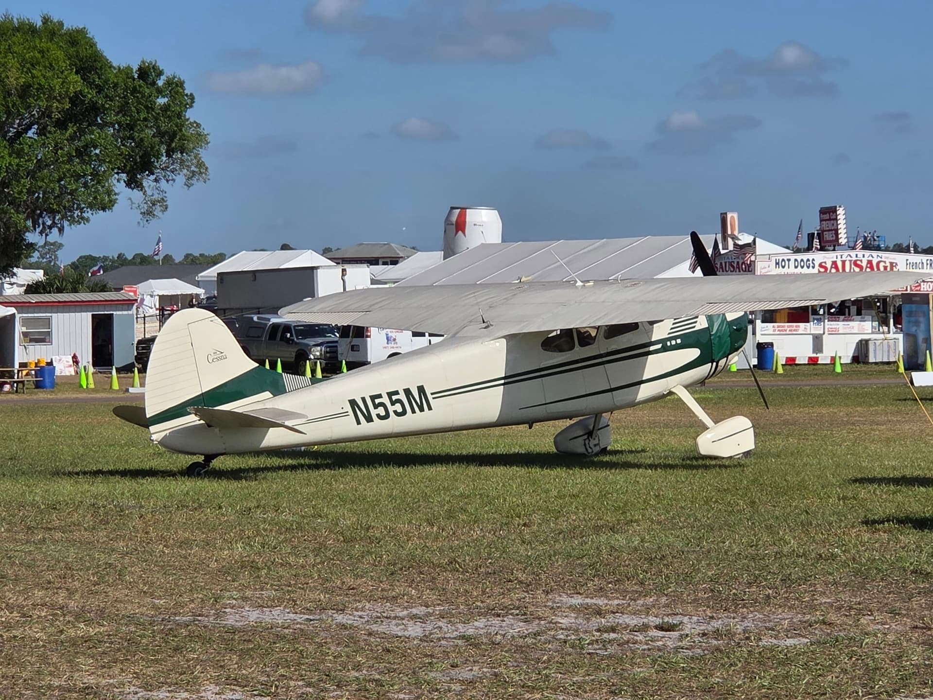 N55M — Cessna 195 at Lakeland Linder Intl